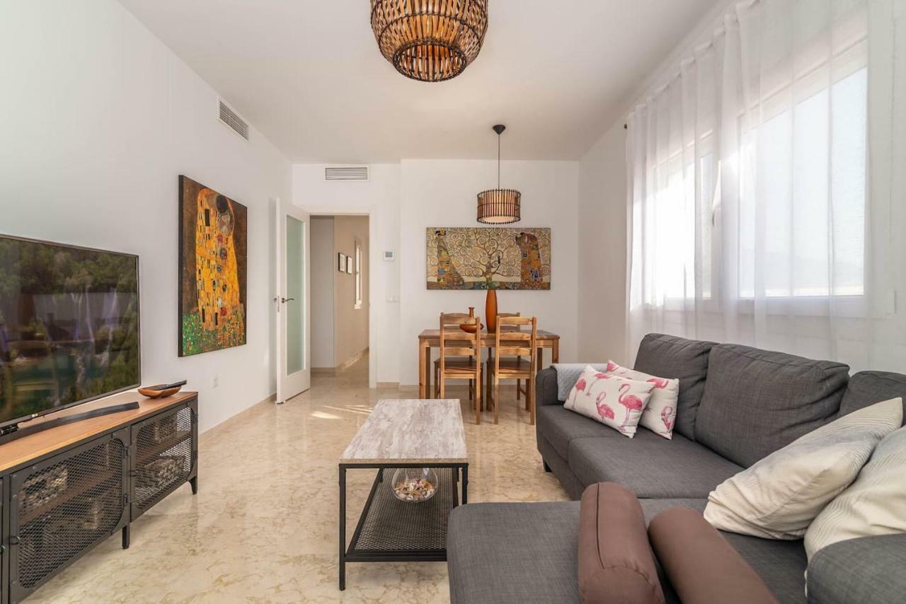 Appartement Recently Decorated 2Bdr Penthouse In Fuengirola Extérieur photo